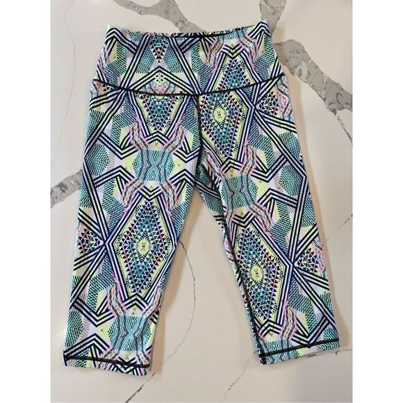 VSX Pants - VSX Victoria Secret Sport Knockout Crop Capri Yoga Pant Neon Abstract Print Sz M